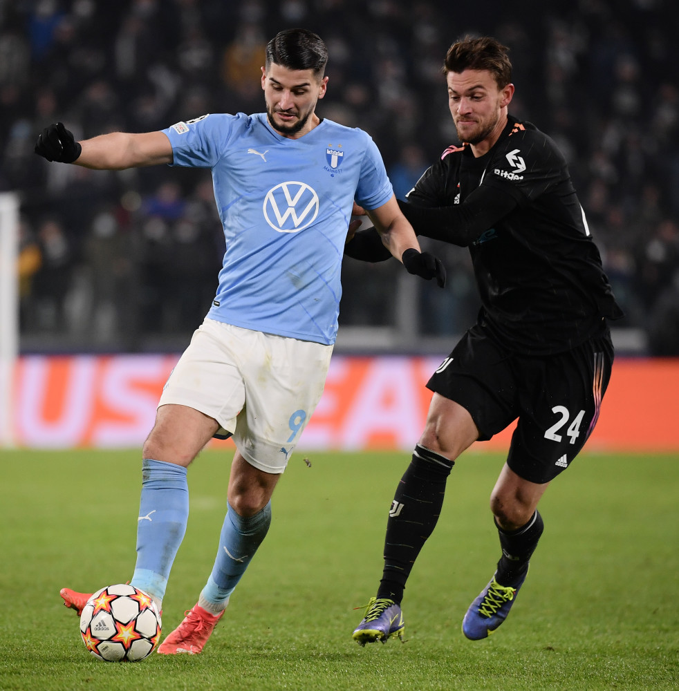 官方：辽宁铁人签下云南玉昆后卫迪力穆拉提（辽宁铁人官方宣布签约云南玉昆后卫迪力穆拉提）